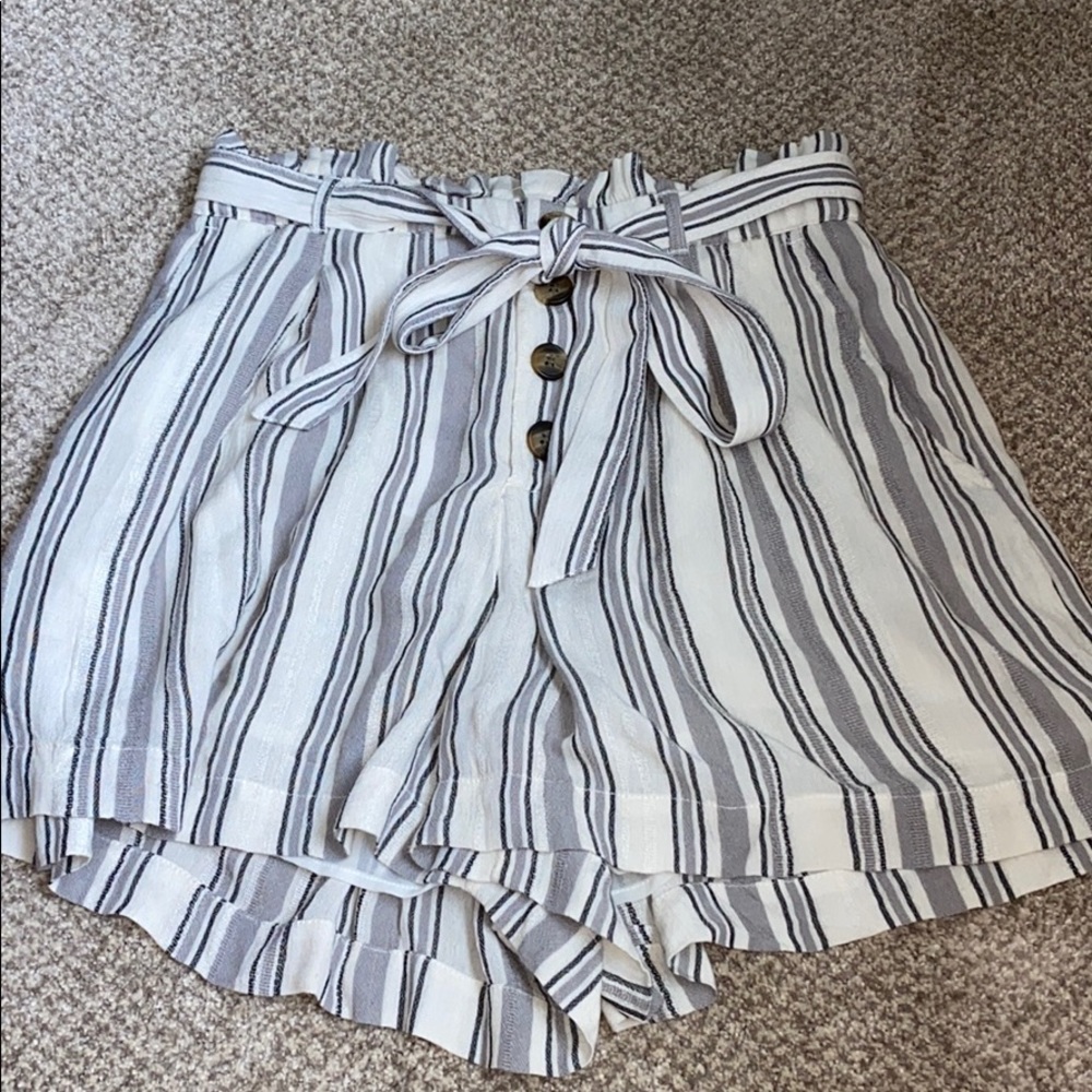 American Eagle Paper Bag Shorts
